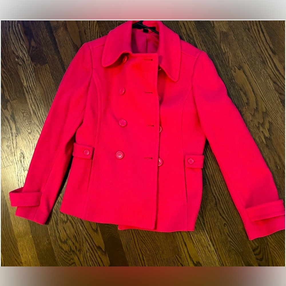 GORGEOUS 
Pink wool peacoat from EXPRESS
